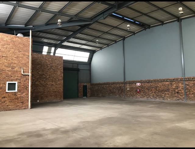 757M² WAREHOUSE TO LET IN JET PARK